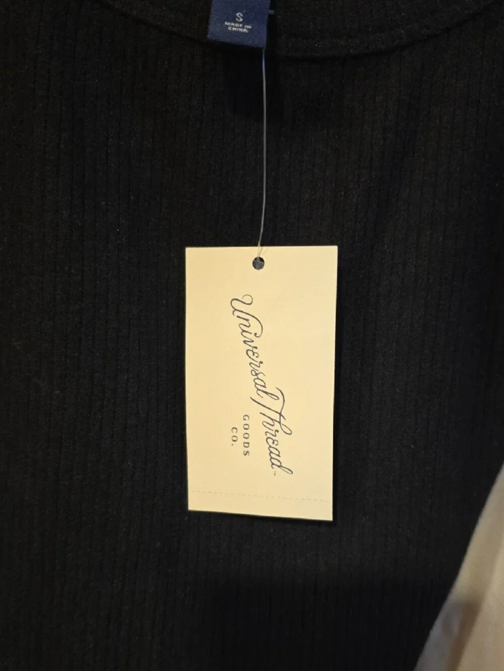 Universal Thread Black Ribbed Cropped Tank - Picture 3 of 7